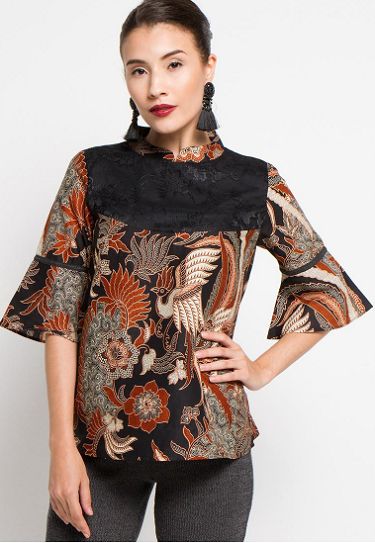  model gamis batik untuk pesta pernikahan Ide Penting 24 Model Baju Batik Jubah 2021