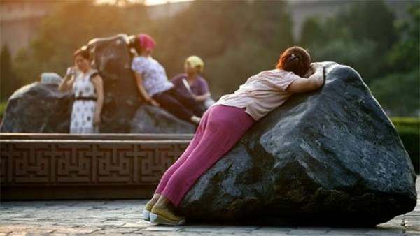 Se il dorso fa male durante sonno a donne incinte