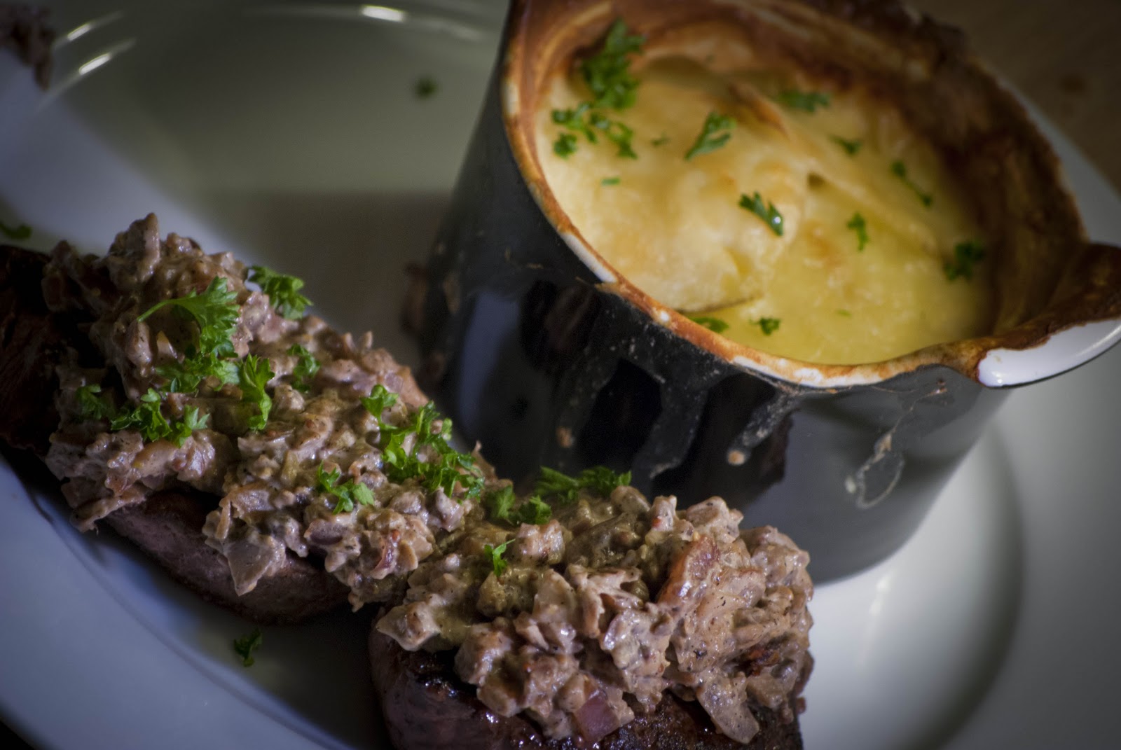 eatpointlove Ostrich Steak w. Mushroom Sauce & Potato Bake (13pp)