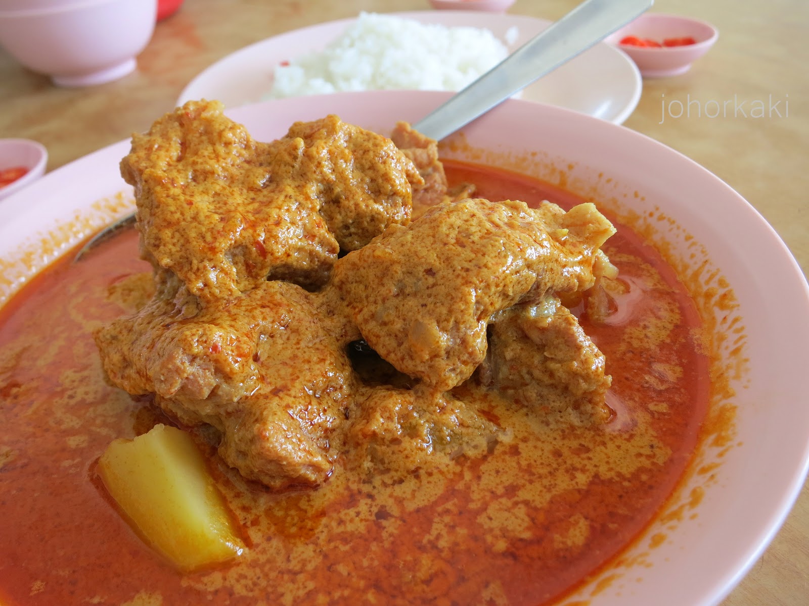 Qiu Bo Curry House in Ulu Tiram, Johor 秋波咖喱之家 Tony Johor Kaki Travels