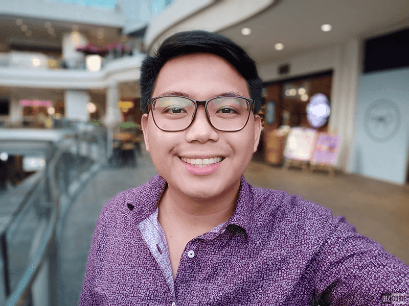Daylight with auto face beauty and portrait mode Daylight with auto face beauty and portrait mode