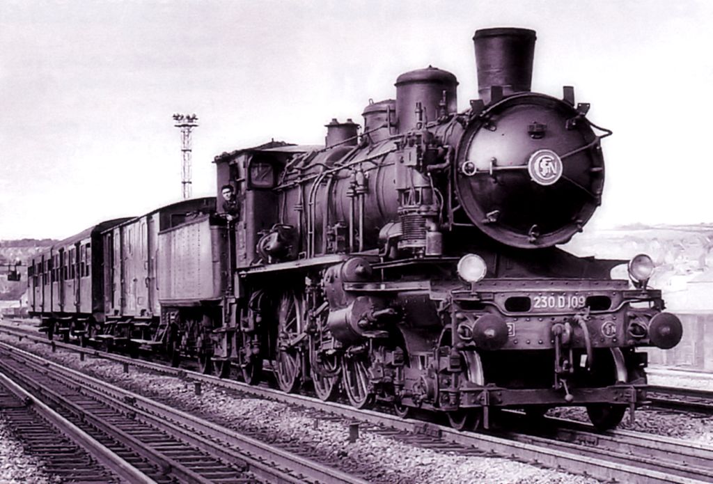 Un antiguo ferrocarril Midland 4-4-0, compuesto de tres cilindros