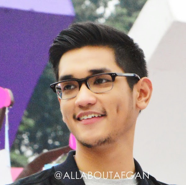 Model Kacamata Yang di Pakai Penyanyi AFGAN | Gambar Model Kacamata