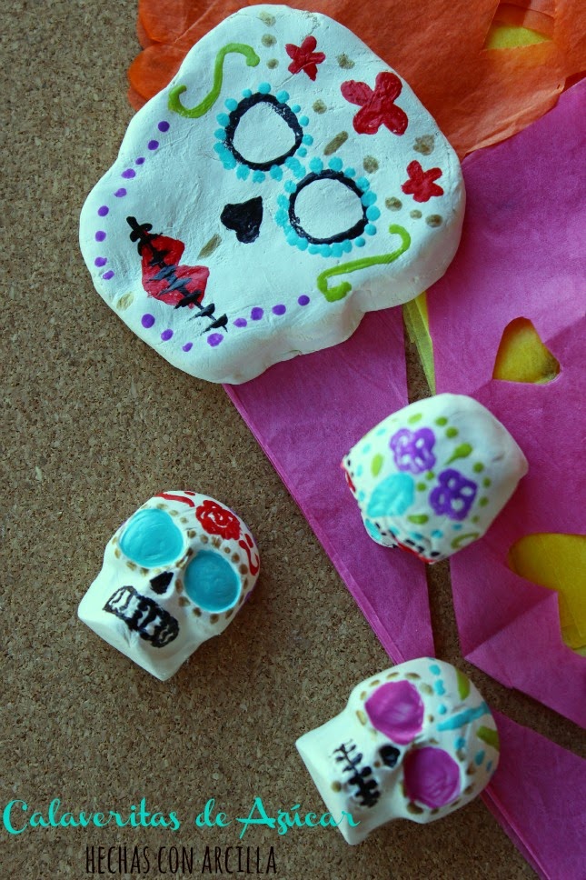 Calaveritas de azúcar hechas con arcilla -Una Mexicana en USA www.unamexicanaenusa.com Calaveritas de azúcar hechas con arcilla -Una Mexicana en USA www.unamexicanaenusa.com