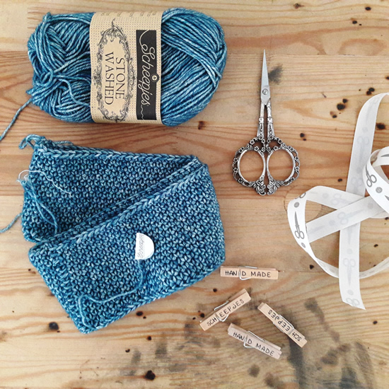 Crochet project in Scheepjes Stonewashed | Happy in Red Crochet project in Scheepjes Stonewashed | Happy in Red