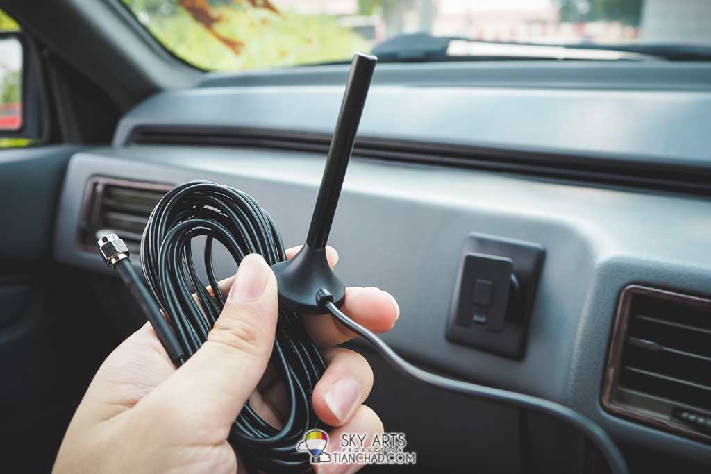 weBoost Mini-Magnet Mount Antenna cable is actually quite long to let it run around your car