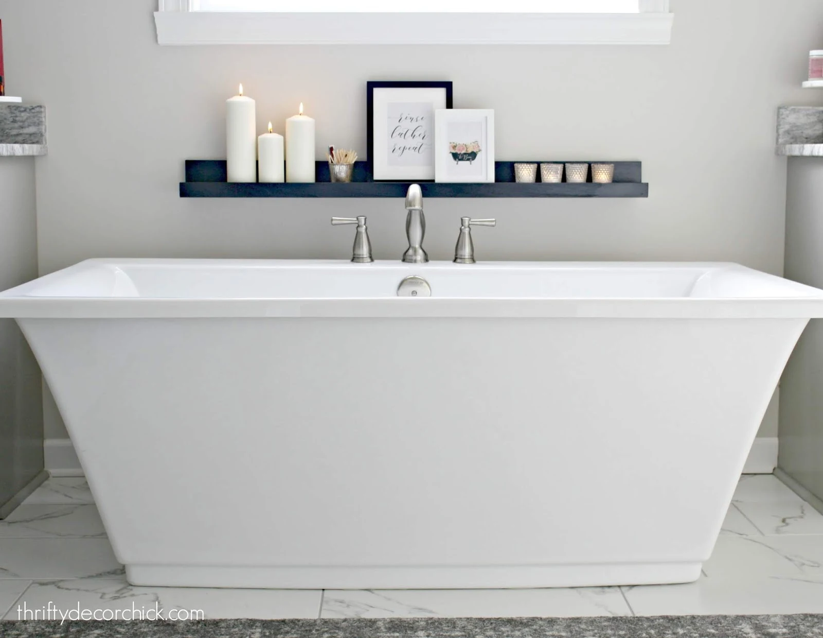 DIY picture ledge by tub