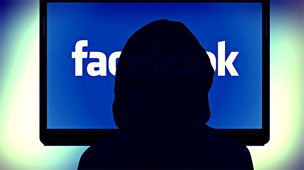 Facebook ancora sotto accusa: ha condiviso i dati degli utenti con 60 produttori di dispositivi