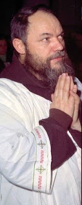 https://4.bp.blogspot.com/-v-ftXCmdtCo/WvBil4r_EPI/AAAAAAAAR4A/Cz2jO3AfT-cKuIWYBsxBihHbznlc6lqjQCLcBGAs/s400/Frei-Daniele_Natale.jpg