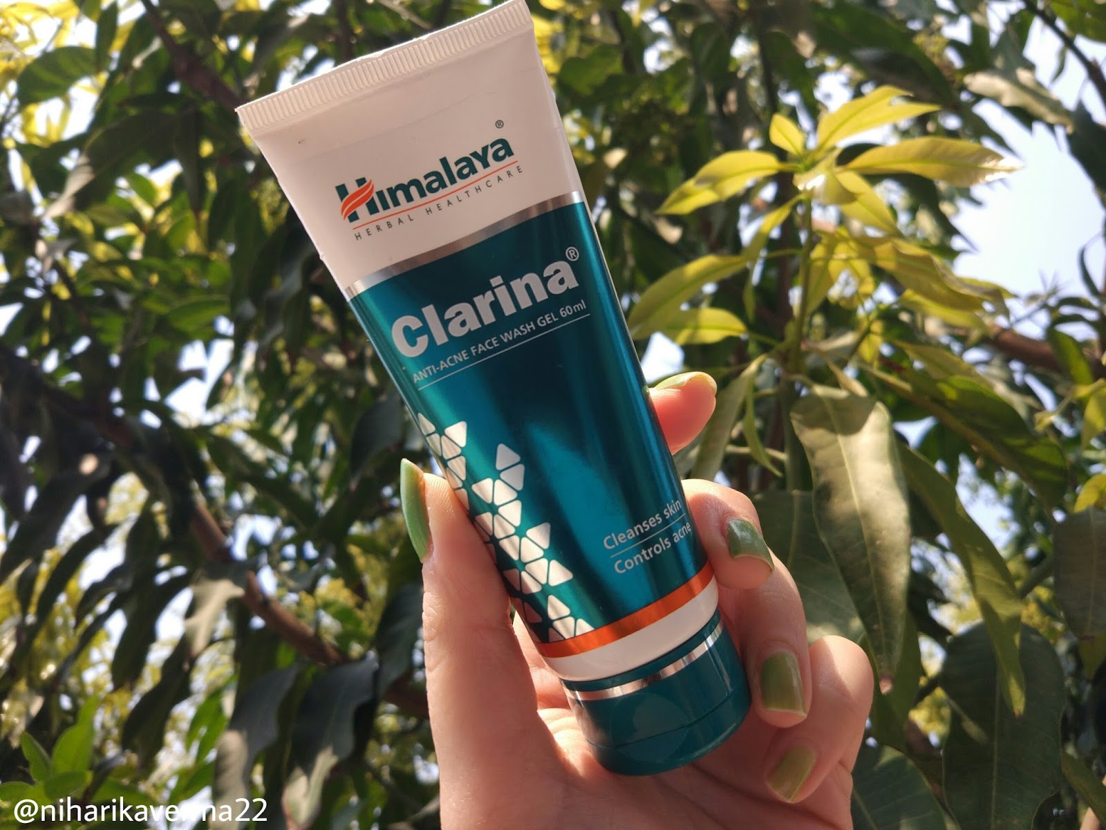 Himalaya Herbal Healthcare CLARINA AntiAcne Kit Review The Pink