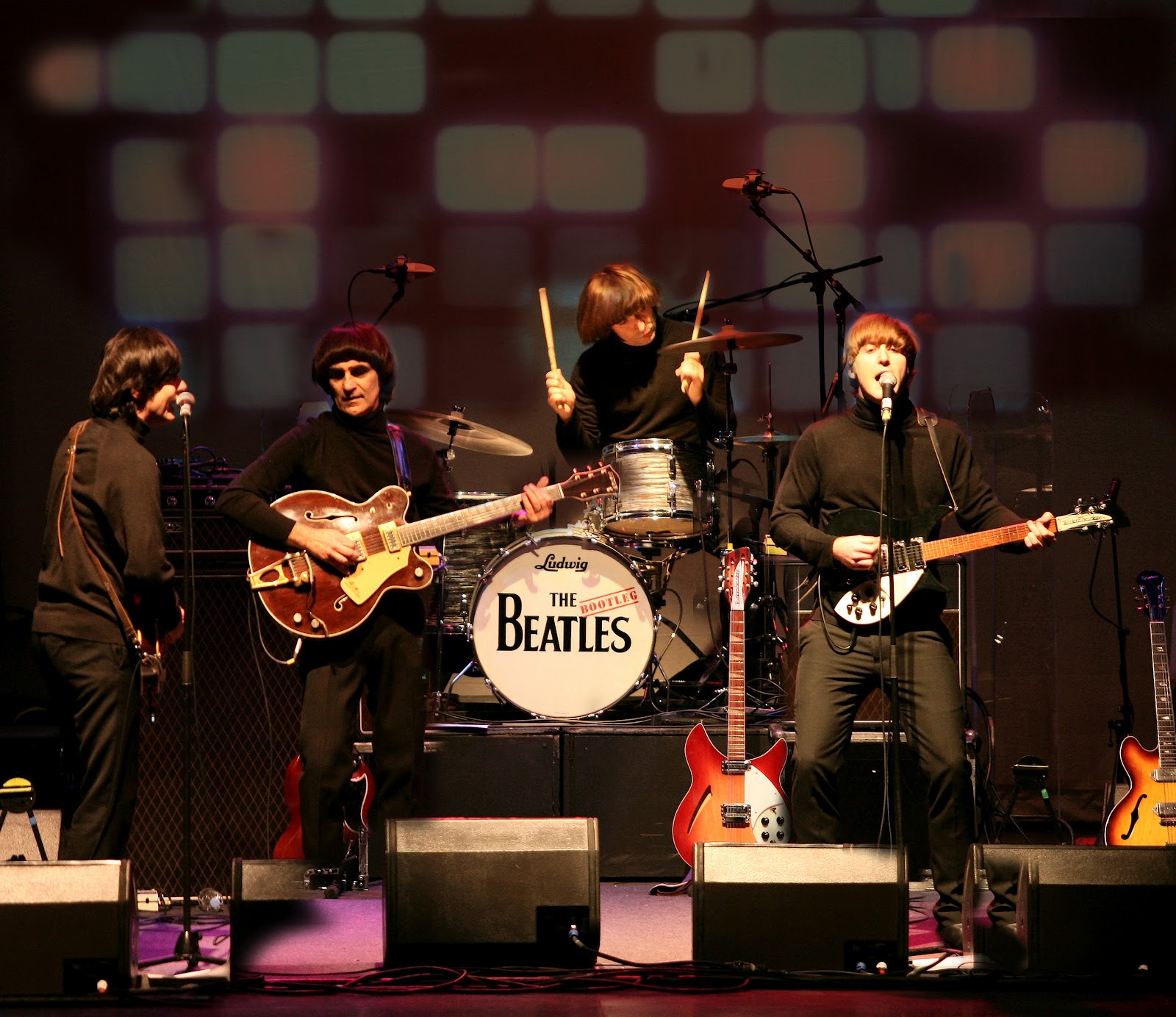 Группа the beatles состав. The Fab four (Tribute) Band. Adam Hastings. The Bootleg Beatles трибьют-группа. The Bootleg Beatles Band.