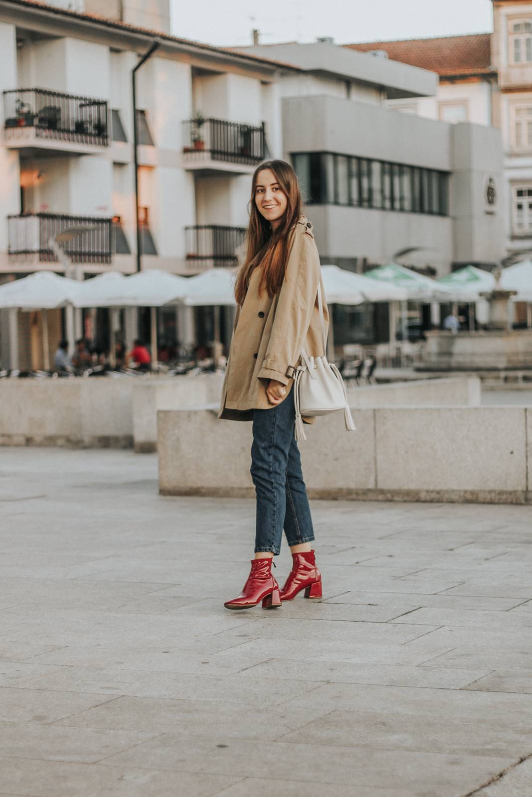 outfit_mom_jeans_red_vinil_boots outfit_mom_jeans_red_vinil_boots