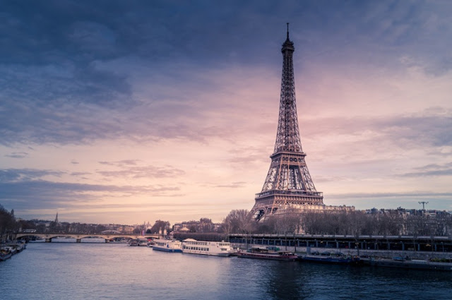 Paris Paris