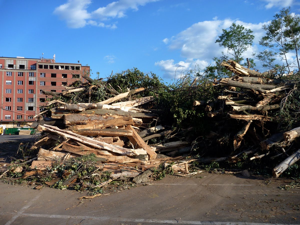 White Mountain Sojourn: 6-1-11 Driving in Tornadoes