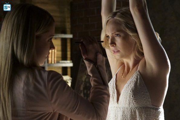 Vampire Diaries Star Knows How Alaric Can Break His 'Curse' In Legacies  Season 2
