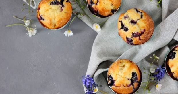 Sahnewölkchen: Mein liebstes Rezept für ruck zuck Blaubeer-Vanille Muffins!