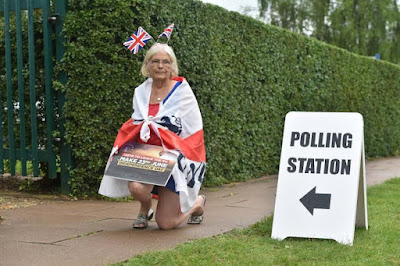 6 This granny was told she couldn’t vote for Brexit because she was ‘inappropriately dressed’ (photos)