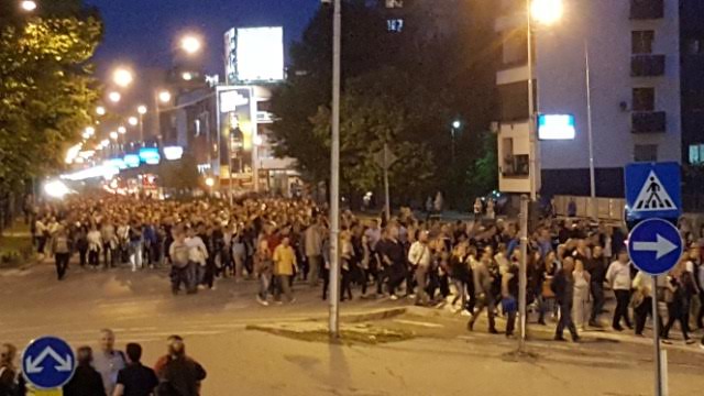 Επικίνδυνο πολιτικό αδιέξοδο στα Σκόπια