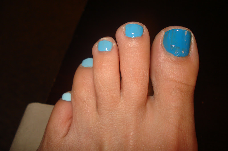 The Home Daybook: Ombre toes