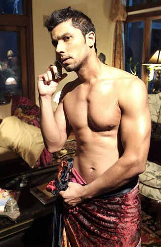 Shirtless Bollywood Men Randeep Hooda topless photo