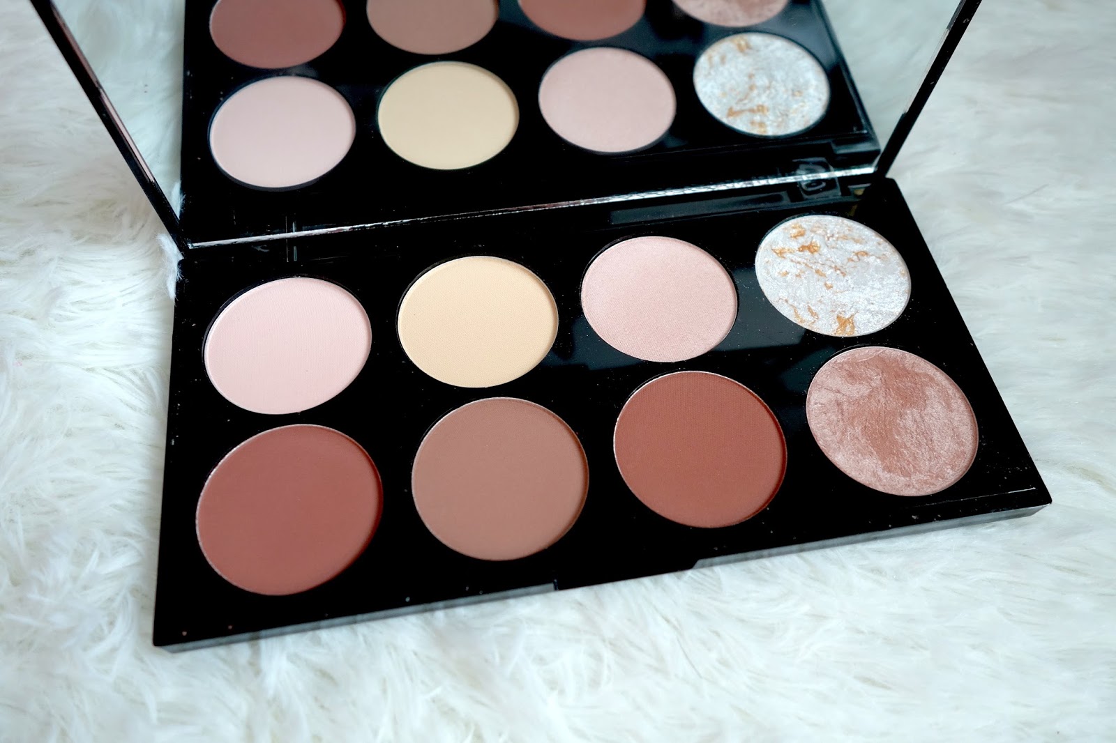 Makeup Revolution London Ultra Contour Palette & Flawless 32 Ultra