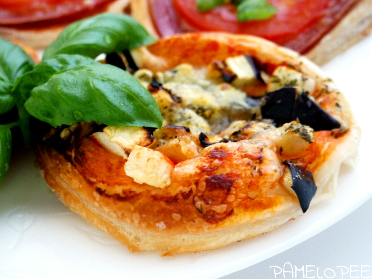 pamelopee: Rezept: Mini Blätterteig Pizza aus dem Steinofen