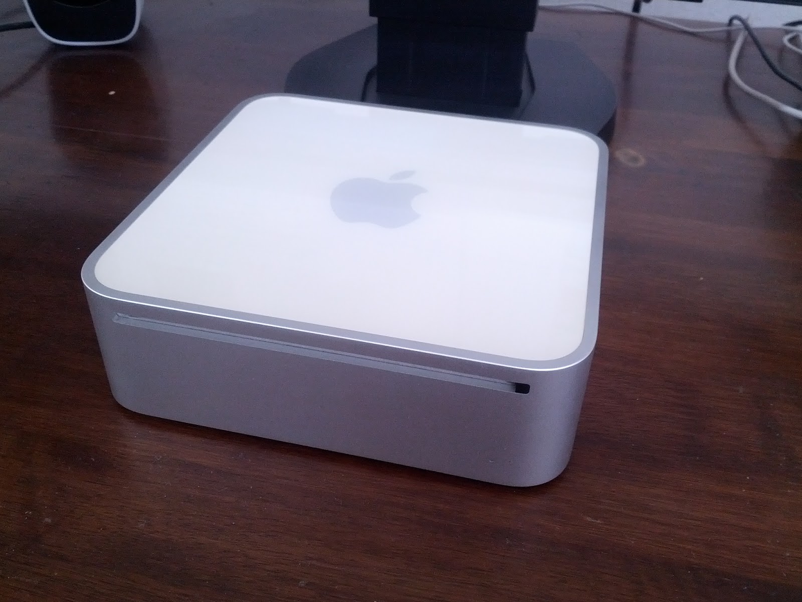 Mac mini Early 2006 リフレッシュ品 SSD Win10