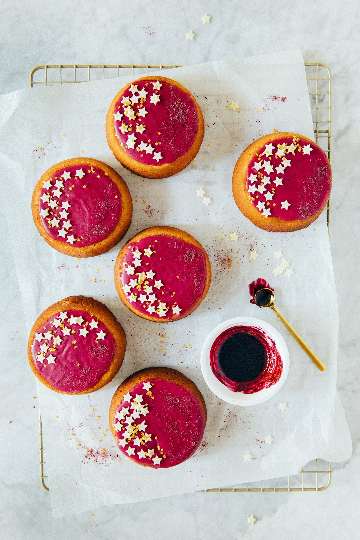 yuzu and blackcurrant cakelets