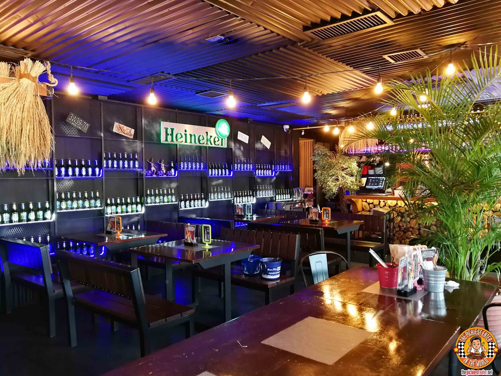 THE PICKIEST EATER IN THE WORLD THE GAME IS ON AT SIAM THAI BBQ & SPORTS BAR!