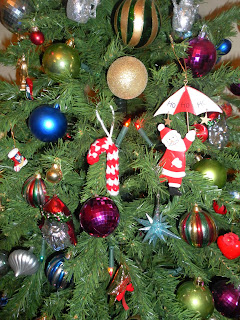 NEŞELİ OYUNCAKLAR: Çam Ağacı Süsleri