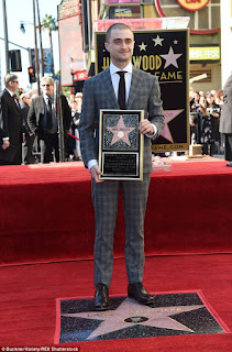 Clique para ampliar | Daniel Radcliffe ganha estrela na Calçada da Fama! | Ordem da Fênix Brasileira