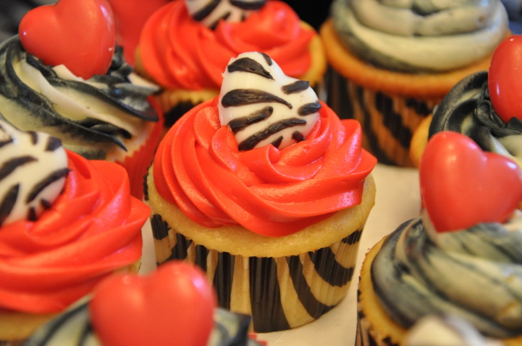 Indulge With Me: Zebra cupcakes
