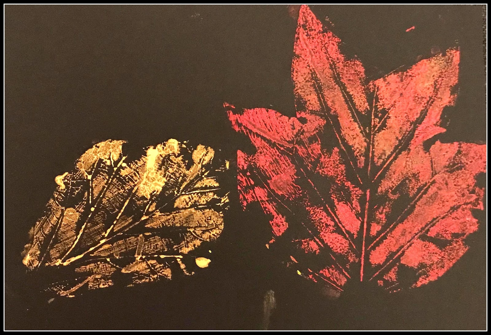 Empreintes de feuilles d'automne à la peinture - Tête à modeler