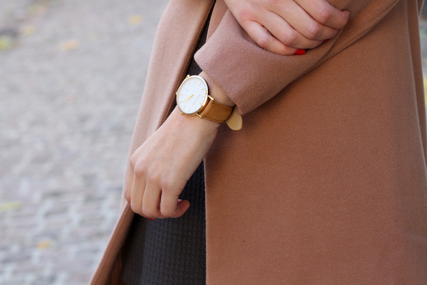 peexo fashion blogger wearing abbott lyon watch