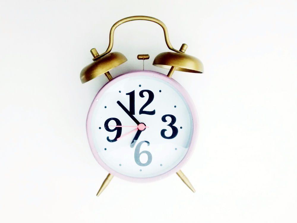 diy painted clock / exodus treasures