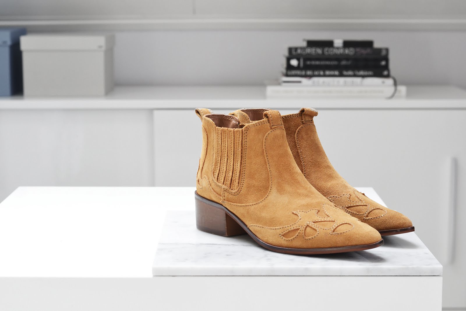 Zara, country style, ankle boots, pointy, camel, brown, acne jensen, inspired, budget, alternative, new in, belgian fashion blogger, belgische mode blogger