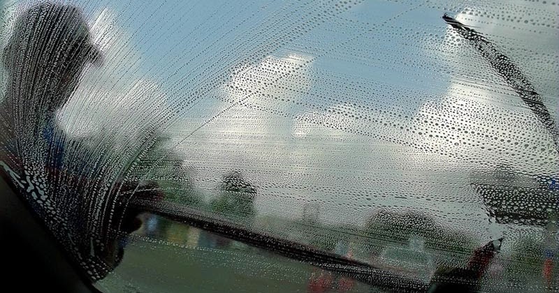 Replacing Windshield Wiper Blades