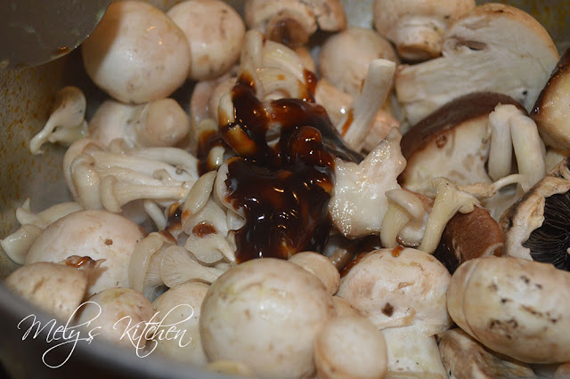 Mely's kitchen: Mixed Mushrooms with Oyster Sauce