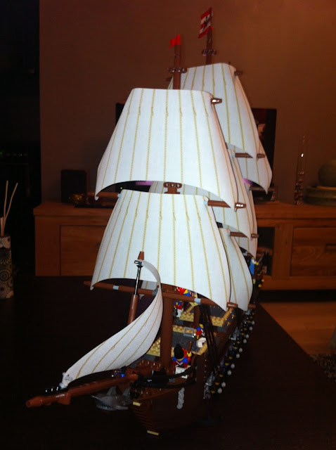 BRICKWOLFCAMPUS: LEGO - 10210 - LE VAISSEAU AMIRAL