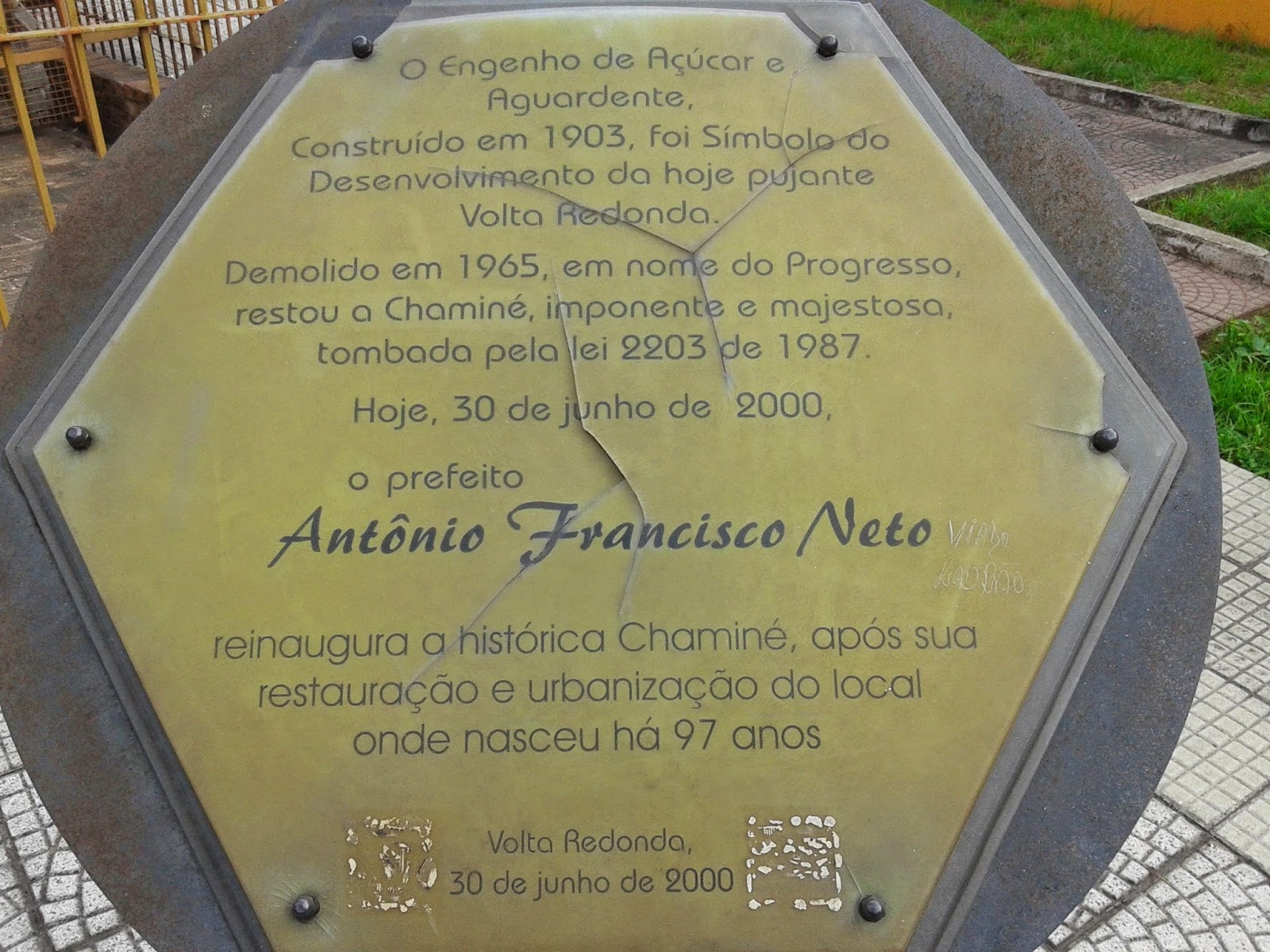 Outra placa do antigo engenho