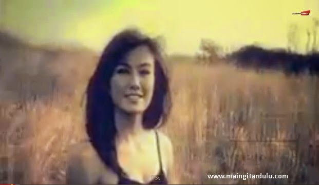 Lirik Lagu Just Missing You Dan Terjemahan