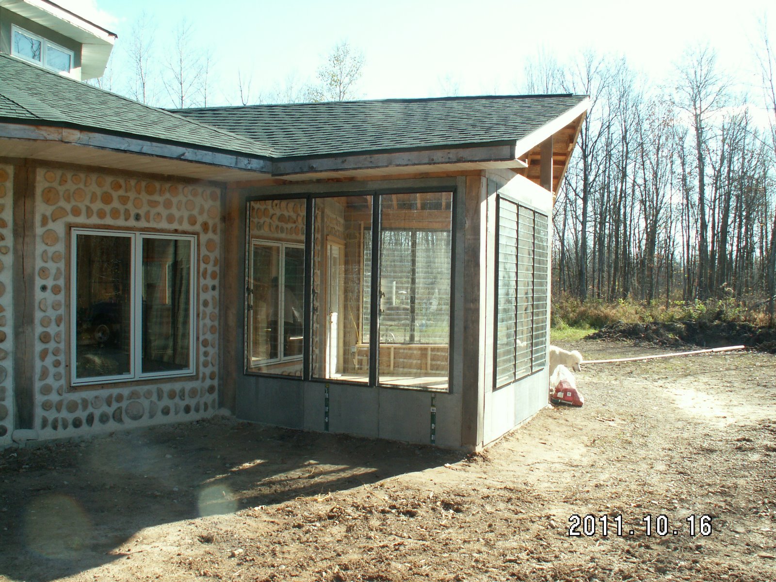 Cordial Wood louvered porch windows