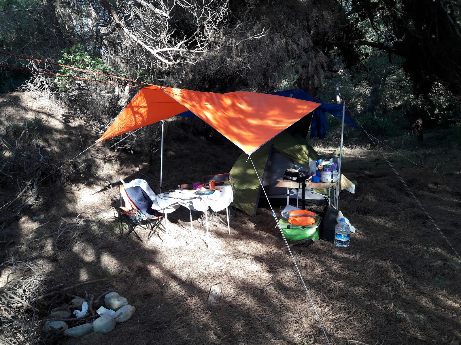 Çadır kendini parçalama - kış balık tutma veya turizm için en iyi seçenek Çadır kendini parçalama - kış balık tutma veya turizm için en iyi seçenek