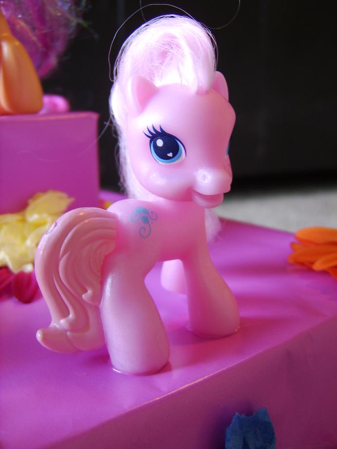 Pure Joy: Fiesta Shoebox Float