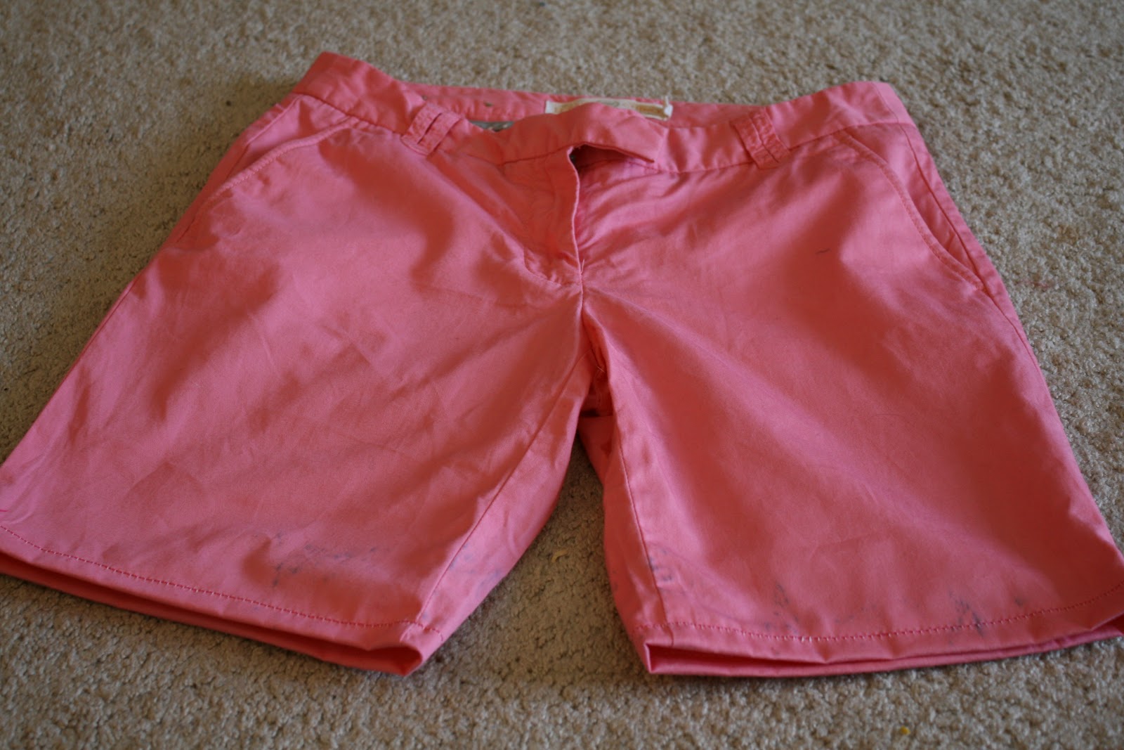 la vie DIY: J.Crew Pants to Shorts Refashion (no sew option!)