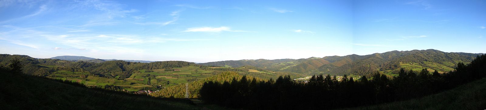 Panorama ze stoków Makowicy. Panorama ze stoków Makowicy.