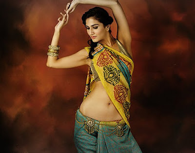 In ancient Indian tradition, Lord Vishnu navel is considered to be the main source of creativity and life.Watch complete DIY video and learn how to wear indian saree below navel.