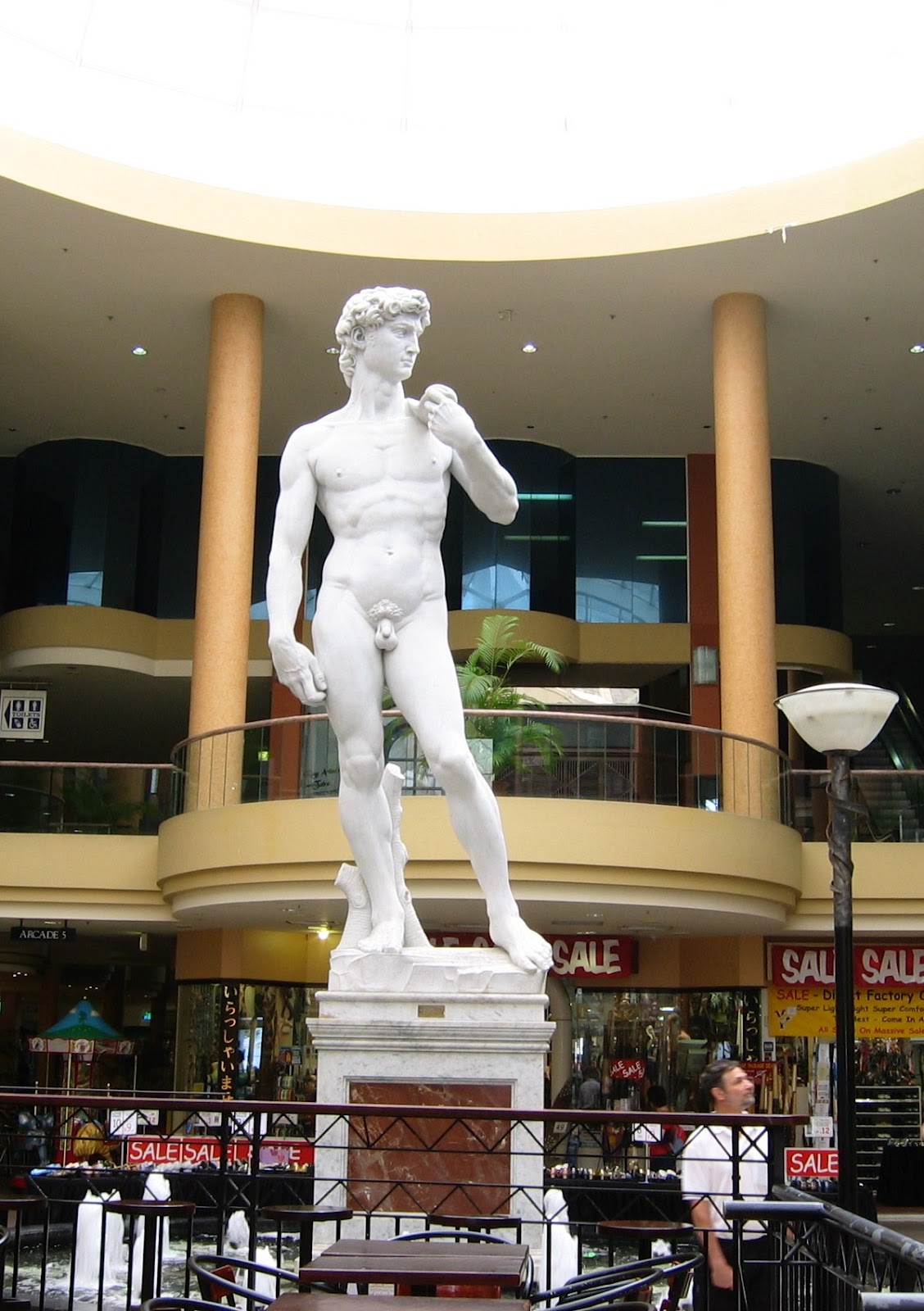 Simple Simon Says Gold Coast Day and Night