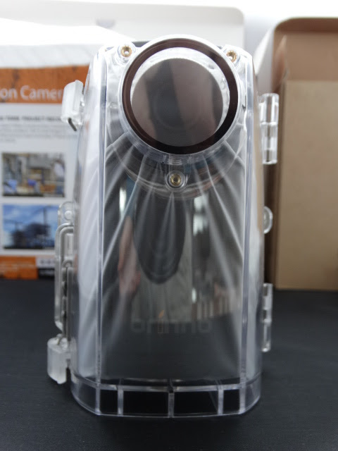 Brinno BCC200套件中的主機TLC200 Pro,其包裝方式是與ATH120防水盒組裝在一起 Brinno BCC200套件中的主機TLC200 Pro,其包裝方式是與ATH120防水盒組裝在一起
