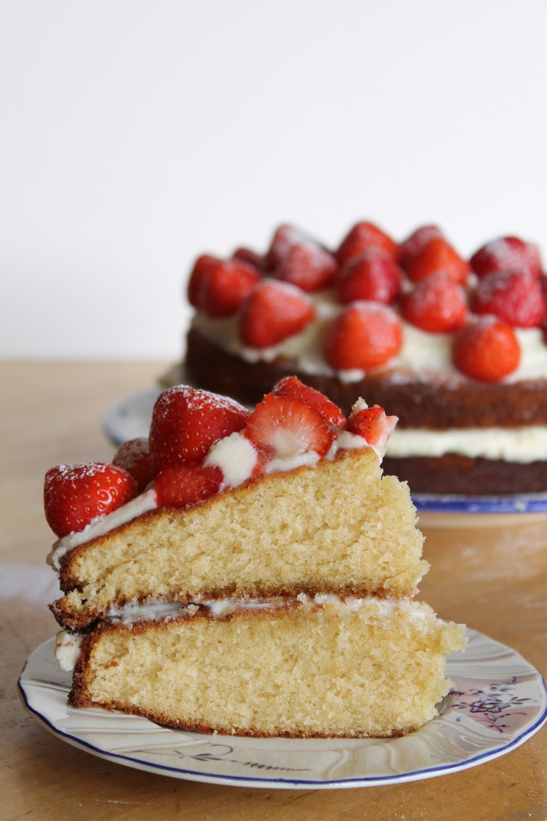 All that Glisters is not Gold The. Best. Cake. Ever. White chocolate